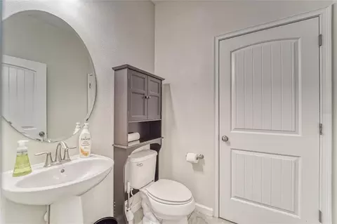 Bath - 12358 Streambed Dr, Riverview, FL 33579 photo 1 of 6