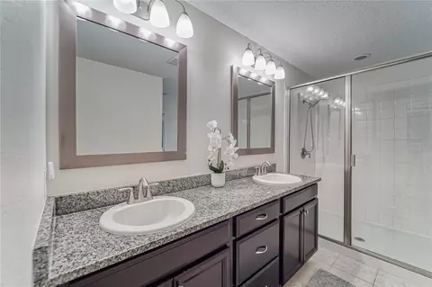 Bath - 12358 Streambed Dr, Riverview, FL 33579 photo 3 of 6