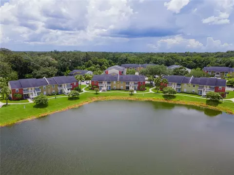 302 Lake Parsons Grn #107, Brandon, FL 33511
