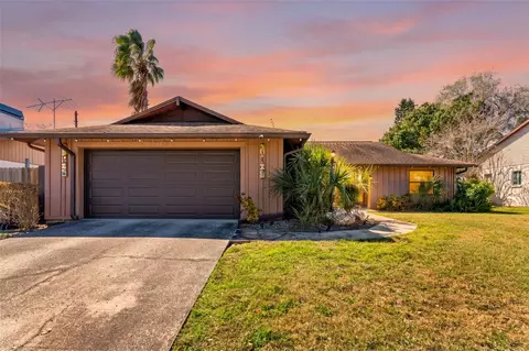 10730 Drummond Rd, Tampa, FL 33615