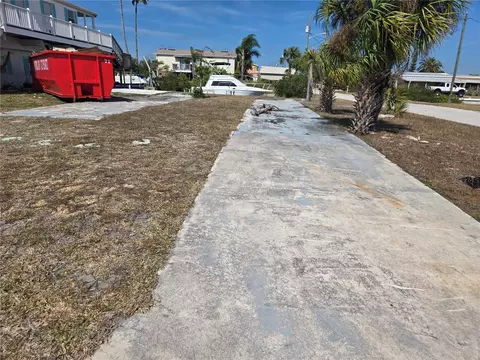 6517 Tower Dr, Hudson, FL 34667