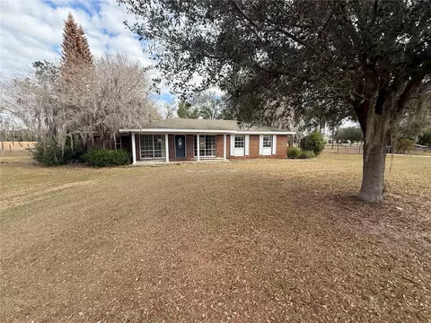 801 9th St NE, Fort Meade, FL 33841