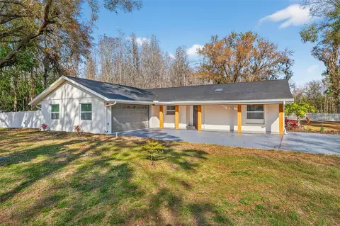 1120 Country Ln, Lutz, FL 33558