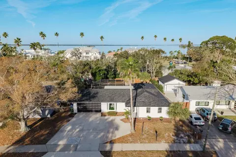1762 Bayshore Blvd, Dunedin, FL 34698