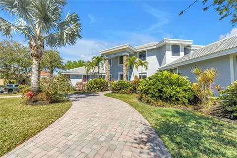 Exterior - 14365 Eagle Pointe Dr, Clearwater, FL 33762 photo 9 of 9