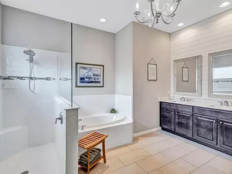 Bath - 16324 26th St E, Parrish, FL 34219 photo 2 of 6