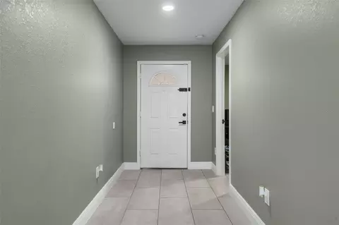 Entry Way - 5106 Pacific Ave, Spring Hill, FL 34607 photo 2 of 3