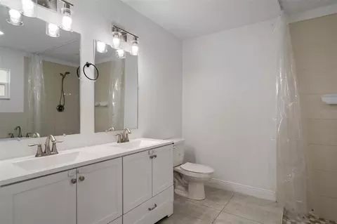 Bath - 5106 Pacific Ave, Spring Hill, FL 34607 photo 1 of 3