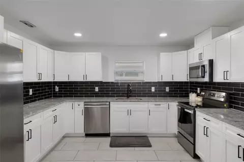 Kitchen - 5106 Pacific Ave, Spring Hill, FL 34607 photo 2 of 3