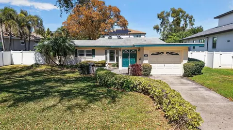 440 Lido Way NE, Saint Petersburg, FL 33704