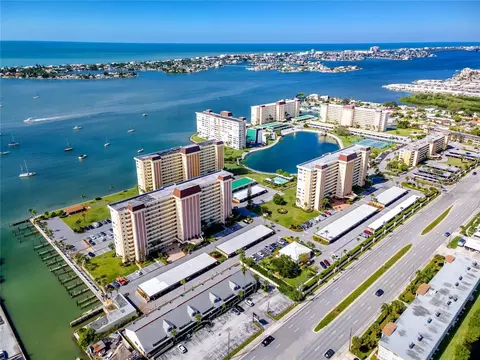 4650 Cove Cir #409, Saint Petersburg, FL 33708