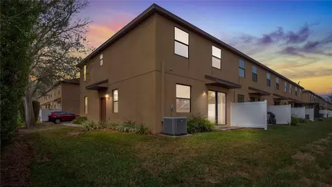 10235 Villa Palazzo Ct, Tampa, FL 33615