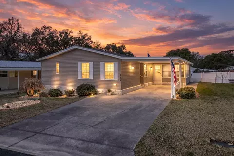 37410 Neukom Ave, Zephyrhills, FL 33541
