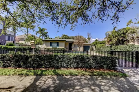 218 Appian Way NE, Saint Petersburg, FL 33704