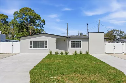 8205 Tanglewood Ln, Tampa, FL 33615