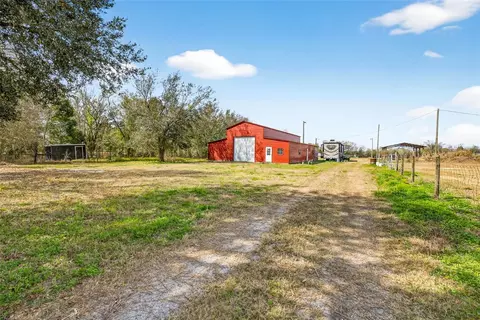 4361 Cooper Rd, Plant City, FL 33565