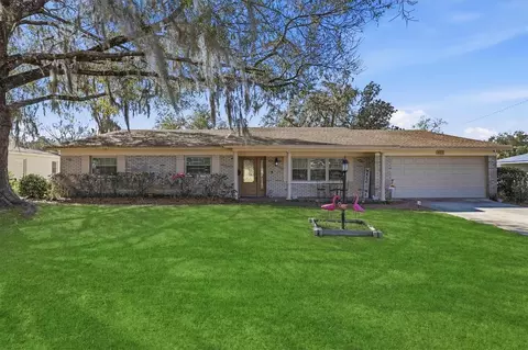 807 W Russell Dr, Plant City, FL 33563