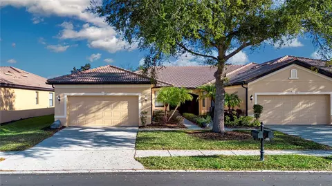 317 Seneca Falls Dr, Apollo Beach, FL 33572