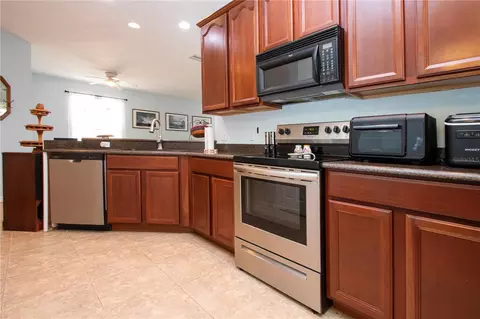 Kitchen - 317 Seneca Falls Dr, Apollo Beach, FL 33572 photo 1 of 3