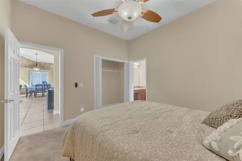Bedroom - 13101 Shadow Run Blvd, Riverview, FL 33569 photo 9 of 12