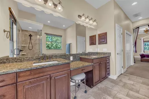 Bath - 13101 Shadow Run Blvd, Riverview, FL 33569 photo 4 of 9