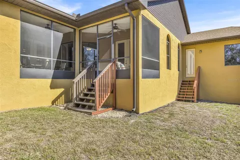 Exterior - 13101 Shadow Run Blvd, Riverview, FL 33569 photo 9 of 13