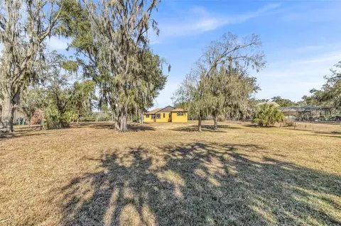 Exterior - 13101 Shadow Run Blvd, Riverview, FL 33569 photo 12 of 13