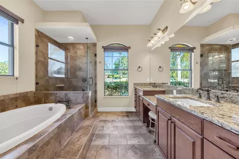 Bath - 13101 Shadow Run Blvd, Riverview, FL 33569 photo 2 of 9