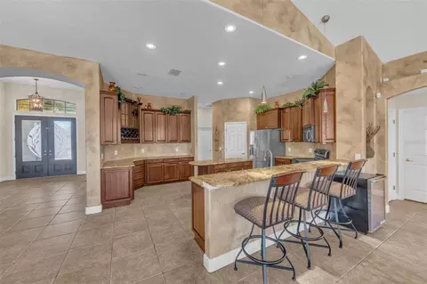 Kitchen - 13101 Shadow Run Blvd, Riverview, FL 33569 photo 2 of 9