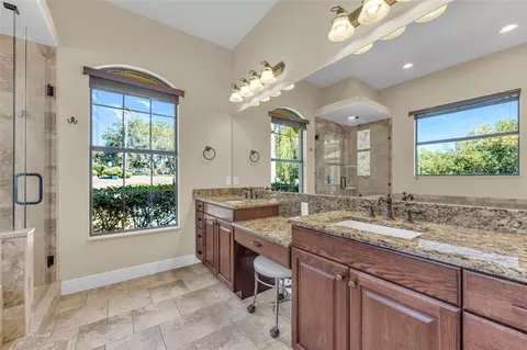 Bath - 13101 Shadow Run Blvd, Riverview, FL 33569 photo 3 of 9