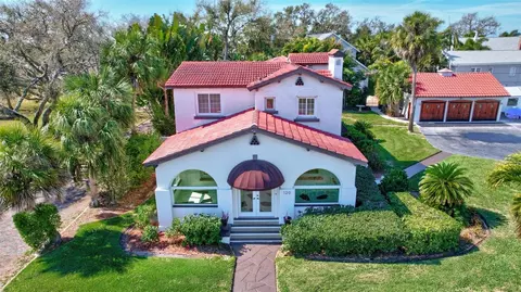 120 Park St N, Saint Petersburg, FL 33710