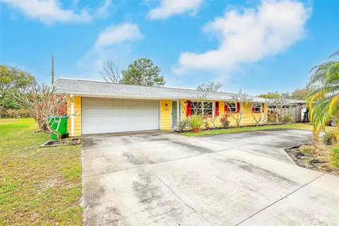 1465 Bayview Dr, Clearwater, FL 33756