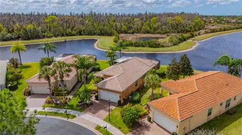 5002 Indian Shores Pl, Wimauma, FL 33598