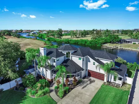 945 Bunker View Dr, Apollo Beach, FL 33572