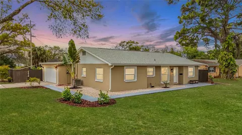2400 Granada Cir W, Saint Petersburg, FL 33712