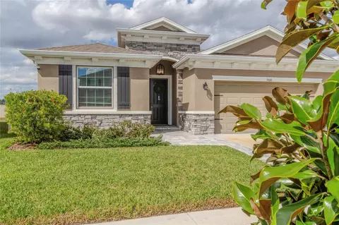 5460 Flint Hills Dr, Wimauma, FL 33598