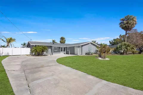 729 Spanish Main Dr, Apollo Beach, FL 33572