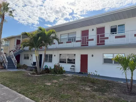 5850 18th St N #16, Saint Petersburg, FL 33714