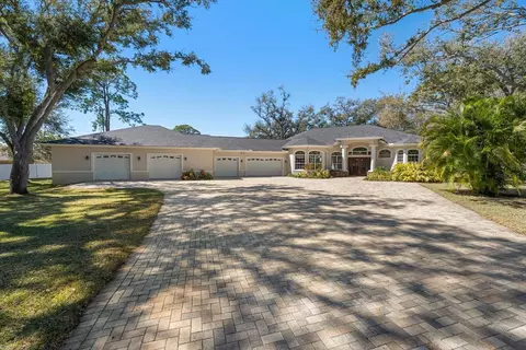 7890 134th St, Seminole, FL 33776