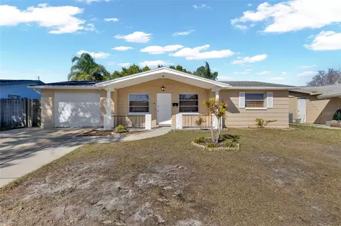 1025 Deal Ln, Holiday, FL 34691