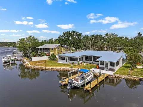 100 18th St NW, Ruskin, FL 33570