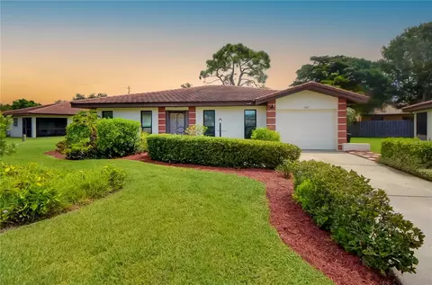 3001 Vivienda Blvd, Bradenton, FL 34207