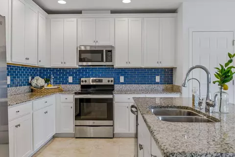 Kitchen - 12218 Gothic Rd, Spring Hill, FL 34610 photo 2 of 4