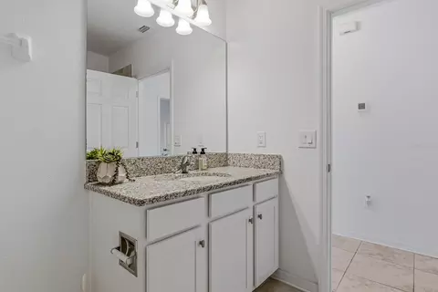 Bath - 12218 Gothic Rd, Spring Hill, FL 34610 photo 3 of 4