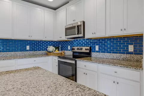 Kitchen - 12218 Gothic Rd, Spring Hill, FL 34610 photo 4 of 4
