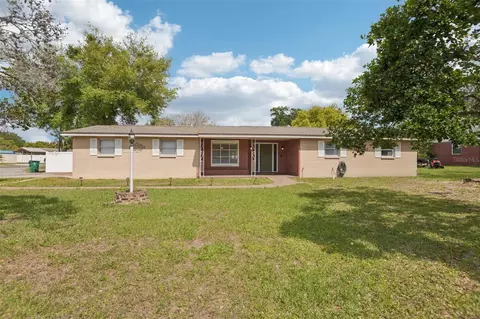 5942 13th St, Zephyrhills, FL 33542