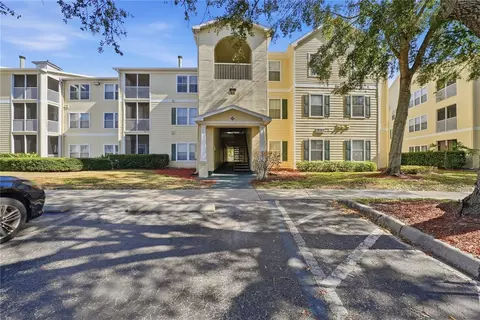 18311 Bridle Club Dr, Tampa, FL 33647