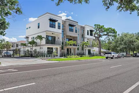 80 64th St S, Saint Petersburg, FL 33707