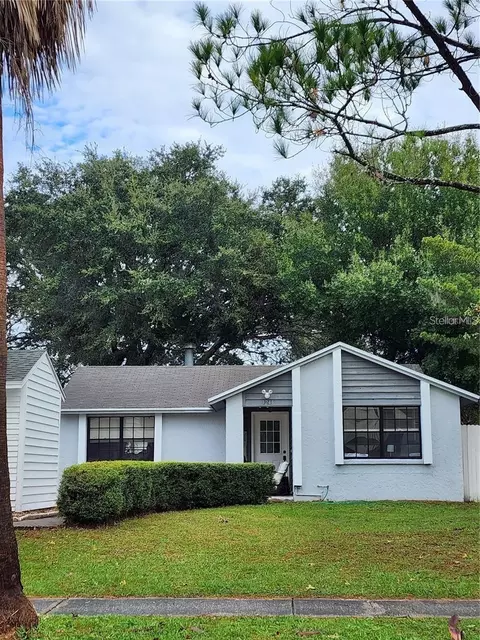 3244 Fox Lake Dr, Tampa, FL 33618