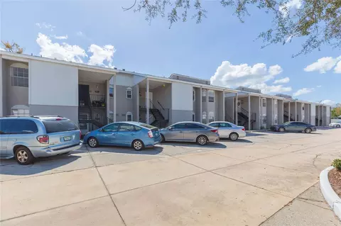 4513 S Oak Dr #Q62A, Tampa, FL 33611
